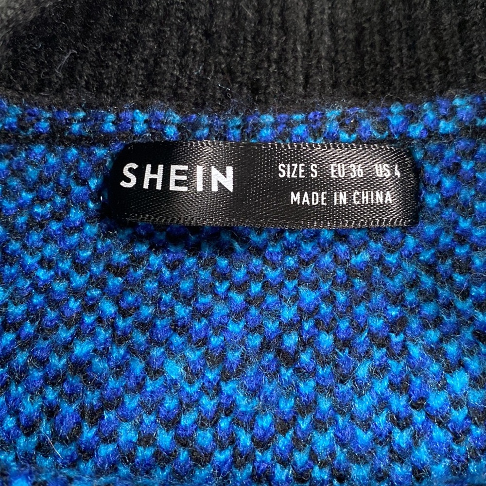 Shein • Soft and Oversized Blue Flame Sweater - Picture 4 of 7